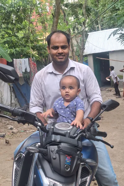 My nephew, Ehan. I love spending time with him. Maybe no one else notices, but I know he's the one who always gives me a reason to go home on the weekends(Saturday, Sunday).