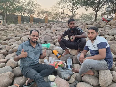 In search of meaningful connections, I made new friends who turned ordinary days into memorable ones. We explored new places, shared great food, and created moments I'll always cherish.